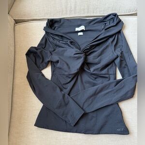 Aritzia Black Twist Front Long Sleeve Top